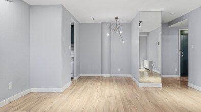 87 W 300 N in Salt Lake City, UT - Building Photo - Building Photo