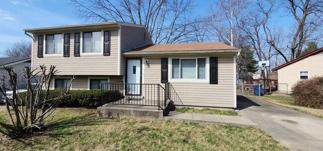 11607 Eastport Dr in Louisville, KY - Building Photo - Building Photo