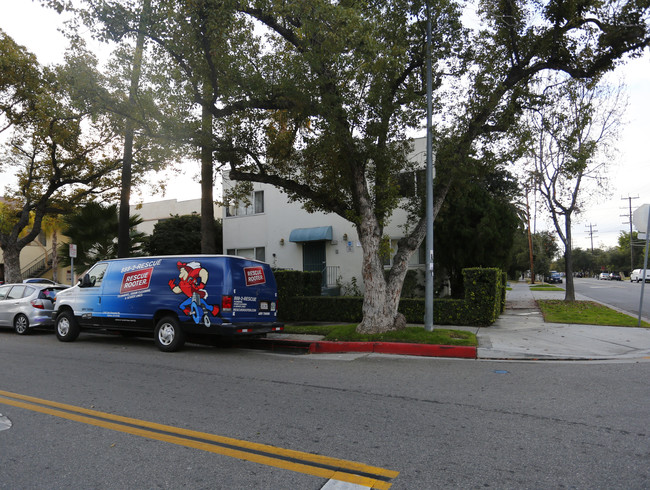 362 W Lomita Ave in Glendale, CA - Foto de edificio - Building Photo