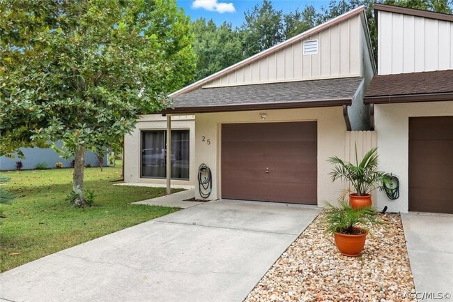 25 Jamaica St in Homosassa, FL - Building Photo - Building Photo