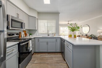 CityScape at Lakeshore in Tempe, AZ - Building Photo - Interior Photo