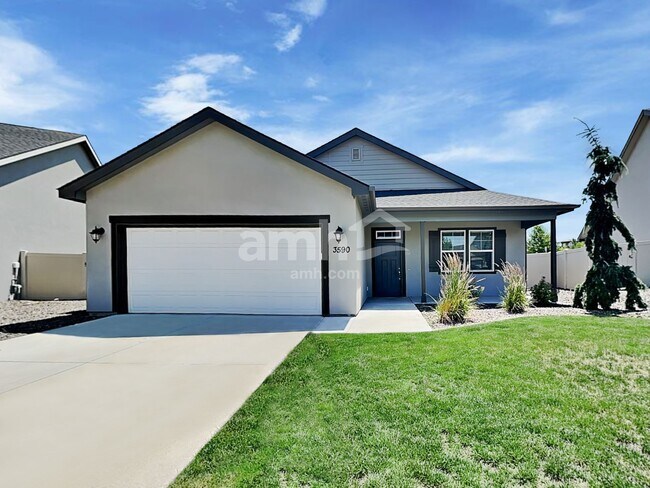 property at 3590 S Natural Wy