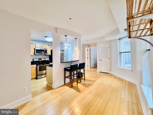 1108 Columbia Rd NW in Washington, DC - Building Photo - Building Photo