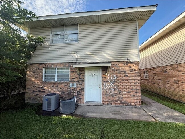 property at 320 W Liberaux St