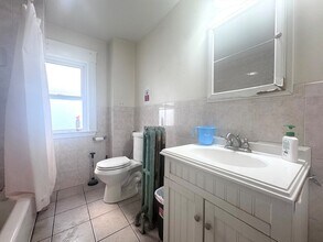 95 Boylston St, Unit 3 in Brookline, MA - Foto de edificio - Building Photo