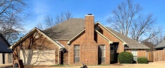 6678 Spencer Forest Cove W in Memphis, TN - Building Photo