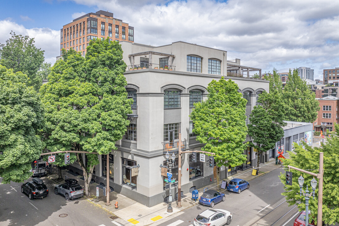 City Lofts in Portland, OR - Building Photo