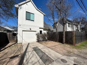 2209 Willow St in Austin, TX - Building Photo - Building Photo