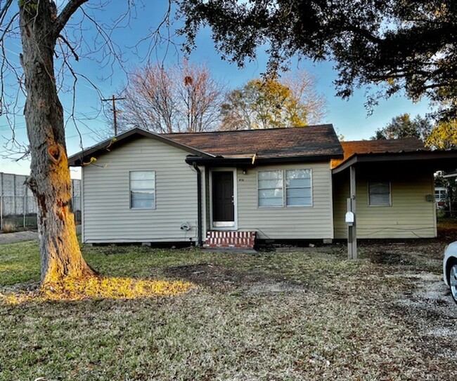 416 3rd St in Nederland, TX - Building Photo - Building Photo