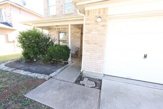 1007 Harrisburg Ct in Rosenberg, TX - Building Photo - Building Photo