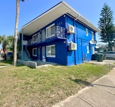 551 N Ridgewood Ave in Daytona Beach, FL - Building Photo - Building Photo