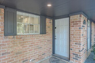 3402 Gary Ln in Spring, TX - Foto de edificio - Building Photo