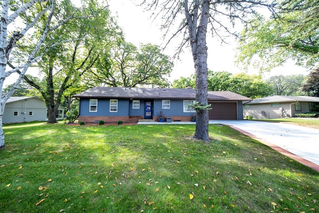 property at 9424 Thomas Rd