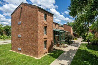 Mill Street Village in Athens, OH - Building Photo - Building Photo