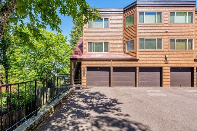 108 Oswego Summit in Lake Oswego, OR - Building Photo - Building Photo