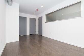 1442 N 7th St, Unit 2 in Philadelphia, PA - Building Photo - Building Photo