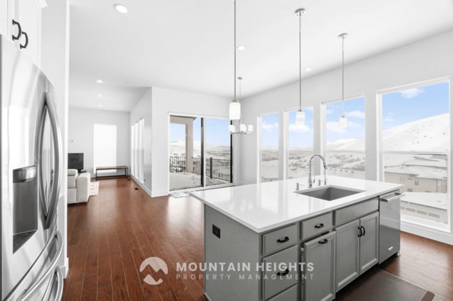 5615 Valley View Rd in Lehi, UT - Building Photo - Building Photo