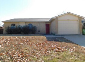 5236 Nash Dr in The Colony, TX - Building Photo