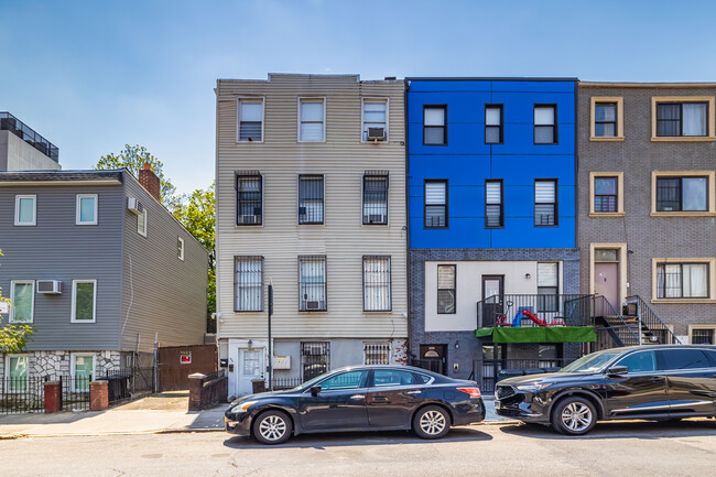 484 Lafayette Avenue in Brooklyn, NY - Building Photo - Building Photo