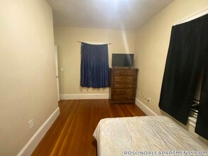 123 Cummins Hwy in Boston, MA - Building Photo - Building Photo