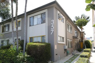 357 S Elm Dr in Beverly Hills, CA - Building Photo - Building Photo