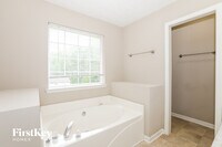 130 Macadamia Ct photo'