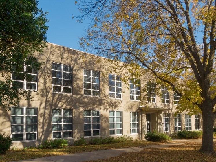 Phenix School Apartments in West Des Moines, IA - Building Photo