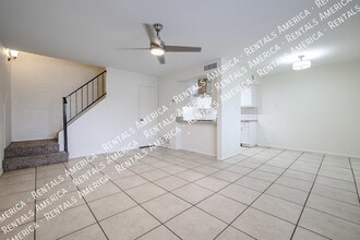 5206 N 42nd Dr in Phoenix, AZ - Building Photo - Building Photo