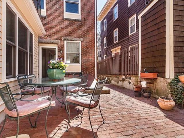 90 Elm St, Unit 1 in Boston, MA - Foto de edificio - Building Photo