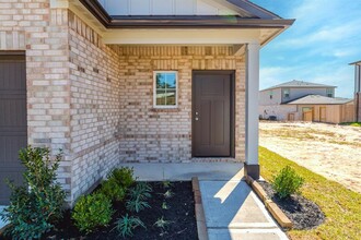 8631 Blueberry Ash St in Magnolia, TX - Building Photo - Building Photo