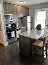 4 S Stone Ave, Unit 4 S Stone in La Grange, IL - Foto de edificio - Building Photo