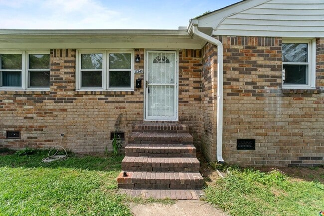 9243 Chelsea Ave in Norfolk, VA - Building Photo - Building Photo