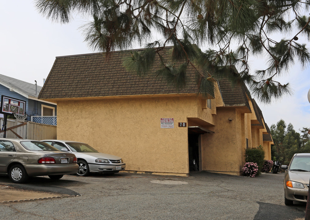 70 4th Ave in Chula Vista, CA - Building Photo