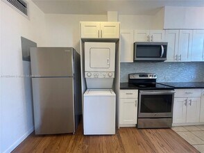 635 12th St in Miami Beach, FL - Building Photo - Building Photo