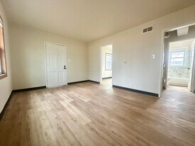 3313-3315 Pompon St in Manitowoc, WI - Building Photo