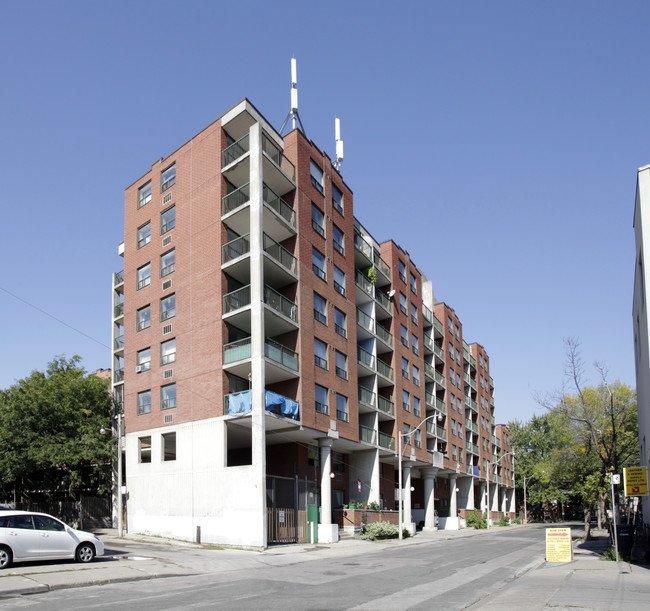 Queen Vanauley in Toronto, ON - Building Photo - Building Photo