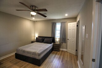 2113 21st Ave N in Texas City, TX - Building Photo - Building Photo