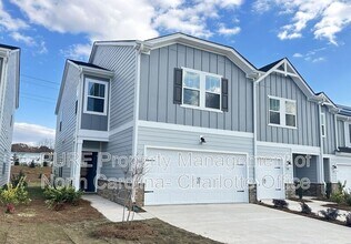 1764 Braemar Vlg Dr in Monroe, NC - Building Photo - Building Photo