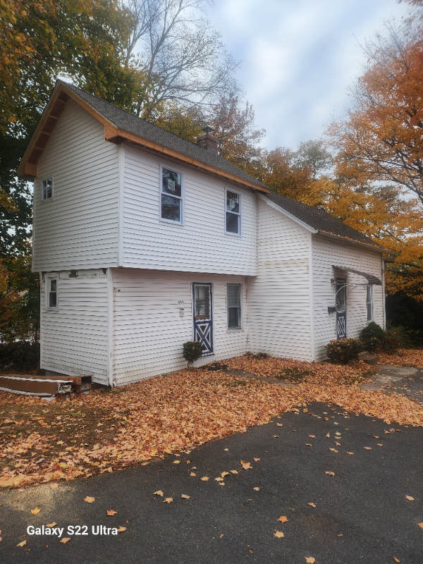 148 Maple St in Manchester, CT - Building Photo - Building Photo