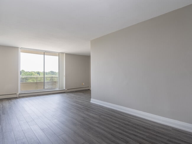 105 Cherryhill Blvd in London, ON - Building Photo - Building Photo