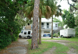 807 S Ridgewood Ave in Daytona Beach, FL - Building Photo - Building Photo