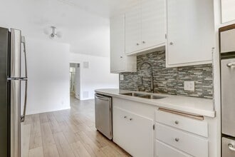 824 10th St in Santa Monica, CA - Building Photo - Building Photo