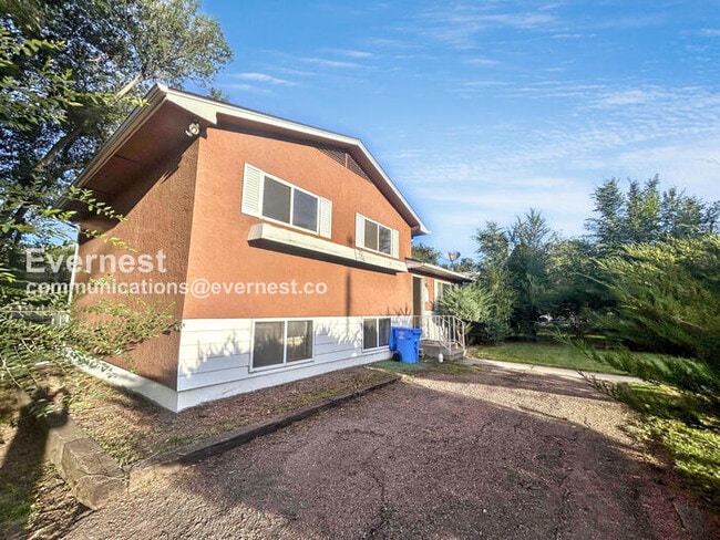 808 S Sheridan Ave in Colorado Springs, CO - Building Photo - Building Photo