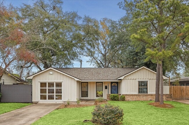7262 Roos Rd