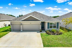 35514 Mahwah Ave in Dade City, FL - Building Photo