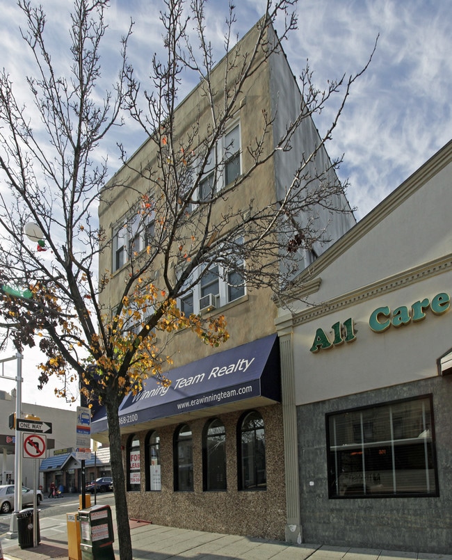7401 Bergenline Ave