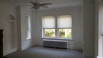 7918 Karlov Ave, Unit Floor 2 in Skokie, IL - Building Photo