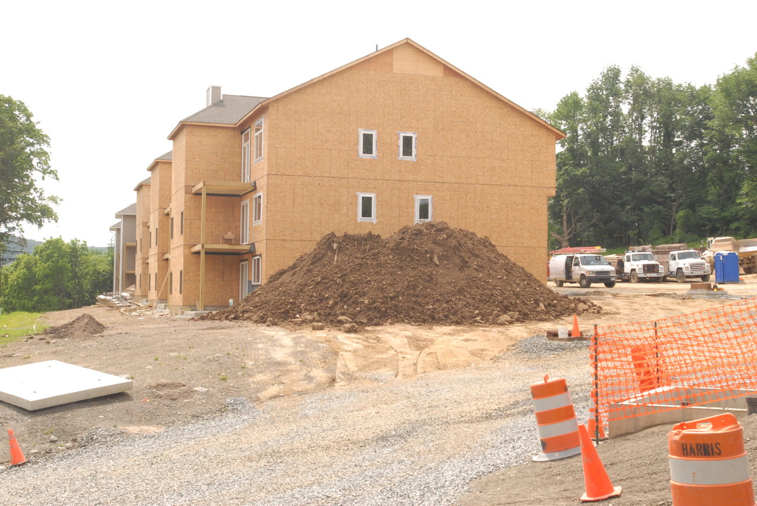 Lexington Hill in Harriman, NY - Building Photo