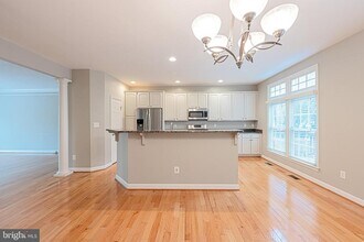 43148 Katama Square in Chantilly, VA - Foto de edificio - Building Photo