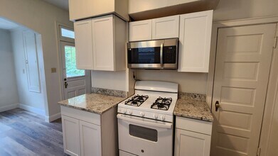 2173 Indianola Ave in Columbus, OH - Building Photo - Building Photo